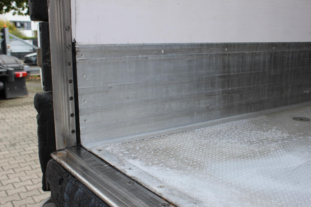 Lamberet TK SLXi Spectrum 2,65h Bi-Temp LBW FRC Aluboden - Kühlkoffer Auflieger: das Bild 4 Lamberet TK SLXi Spectrum 2,65h Bi-Temp LBW FRC Aluboden - Kühlkoffer Auflieger: das Bild 4