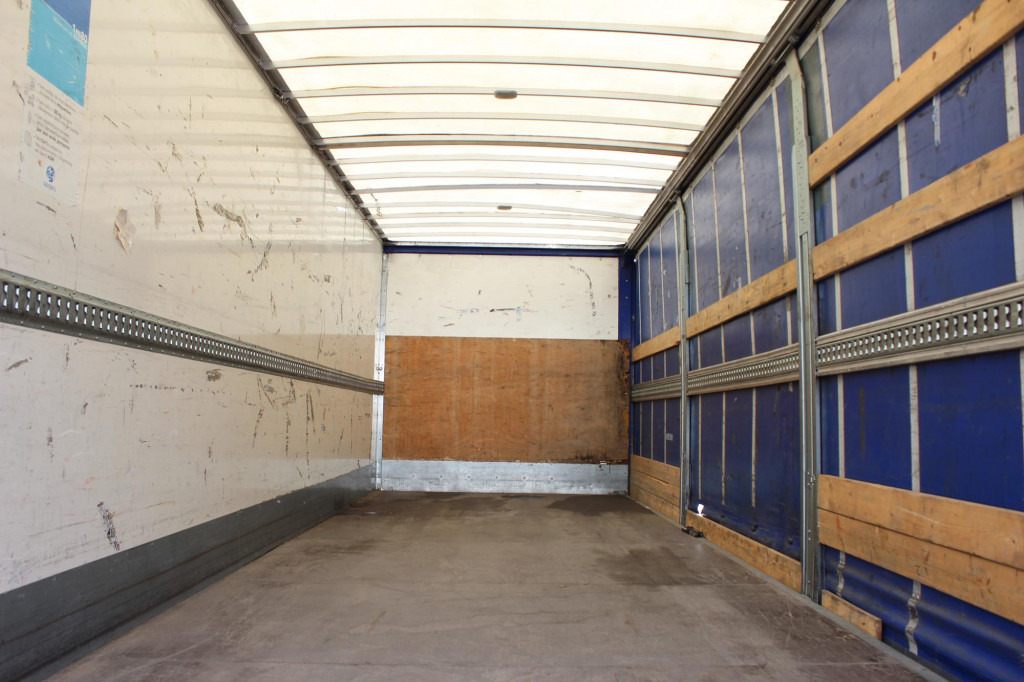 MAN TGL 12.220 Plane-Koffer 7,5 m LBW Klima 199TKm - Koffer LKW: das Bild 3 MAN TGL 12.220 Plane-Koffer 7,5 m LBW Klima 199TKm - Koffer LKW: das Bild 3