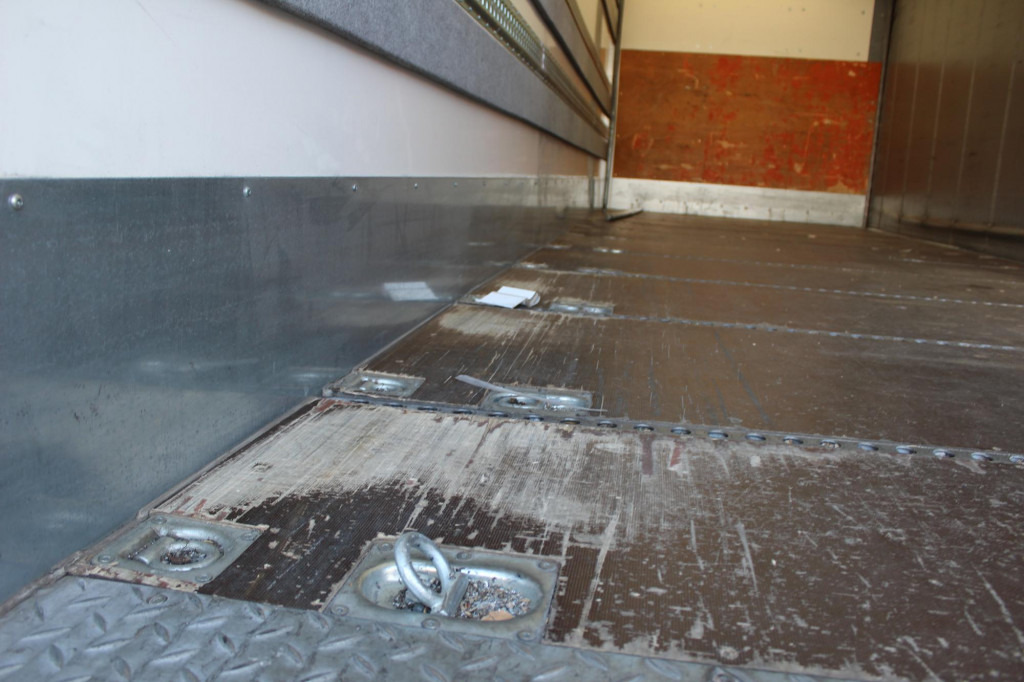 MAN TGM 18.290 Plane-Koffer 7,5 m Klima 499TKm - Koffer LKW: das Bild 3 MAN TGM 18.290 Plane-Koffer 7,5 m Klima 499TKm - Koffer LKW: das Bild 3