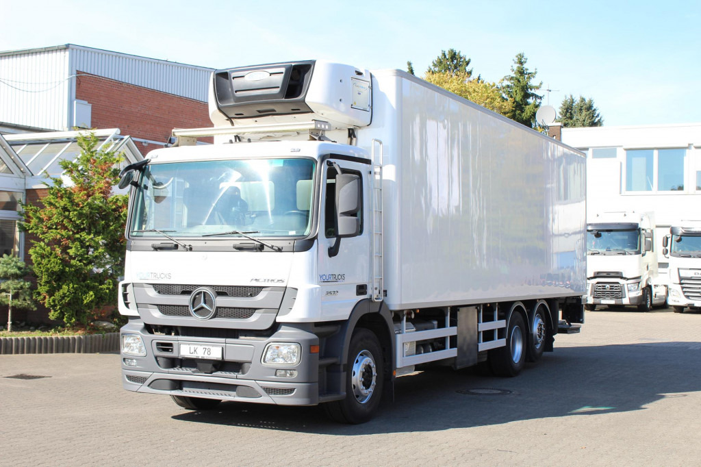 Mercedes-Benz Actros 2532 E5 CS 1150 Multi Bi-Temp LBW Rolltor - Kühlkoffer LKW: das Bild 1 Mercedes-Benz Actros 2532 E5 CS 1150 Multi Bi-Temp LBW Rolltor - Kühlkoffer LKW: das Bild 1