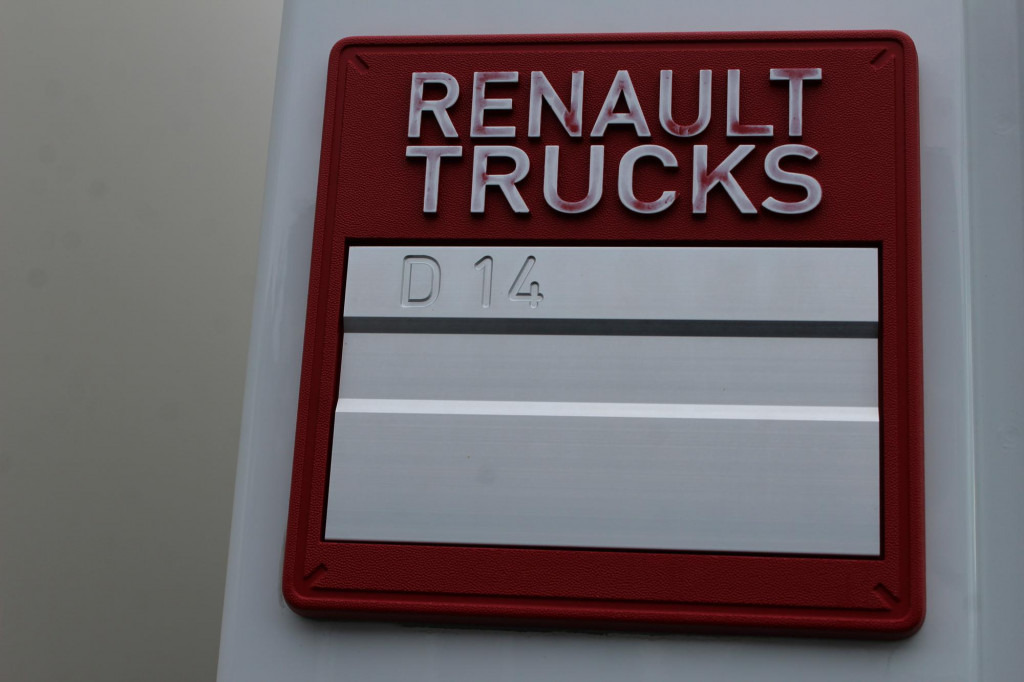 Renault D14 220E6 Laderbordwand nur 185 Tkm Klima - Koffer LKW: das Bild 5 Renault D14 220E6 Laderbordwand nur 185 Tkm Klima - Koffer LKW: das Bild 5