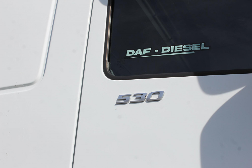 Daf 530 SSC Retarder Kühlbox 2 Tanks Standklima - Sattelzugmaschine: das Bild 2 Daf 530 SSC Retarder Kühlbox 2 Tanks Standklima - Sattelzugmaschine: das Bild 2