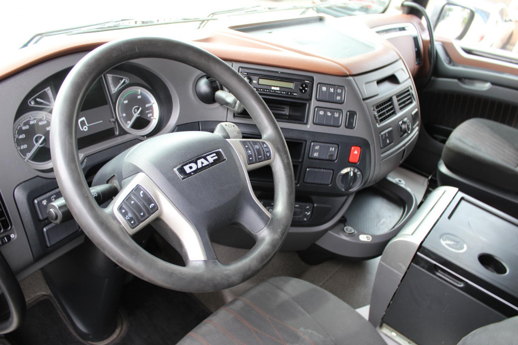 Daf XF 480 SC Retarder Standklima Kühlbox 2 Tanks - Sattelzugmaschine: das Bild 4 Daf XF 480 SC Retarder Standklima Kühlbox 2 Tanks - Sattelzugmaschine: das Bild 4