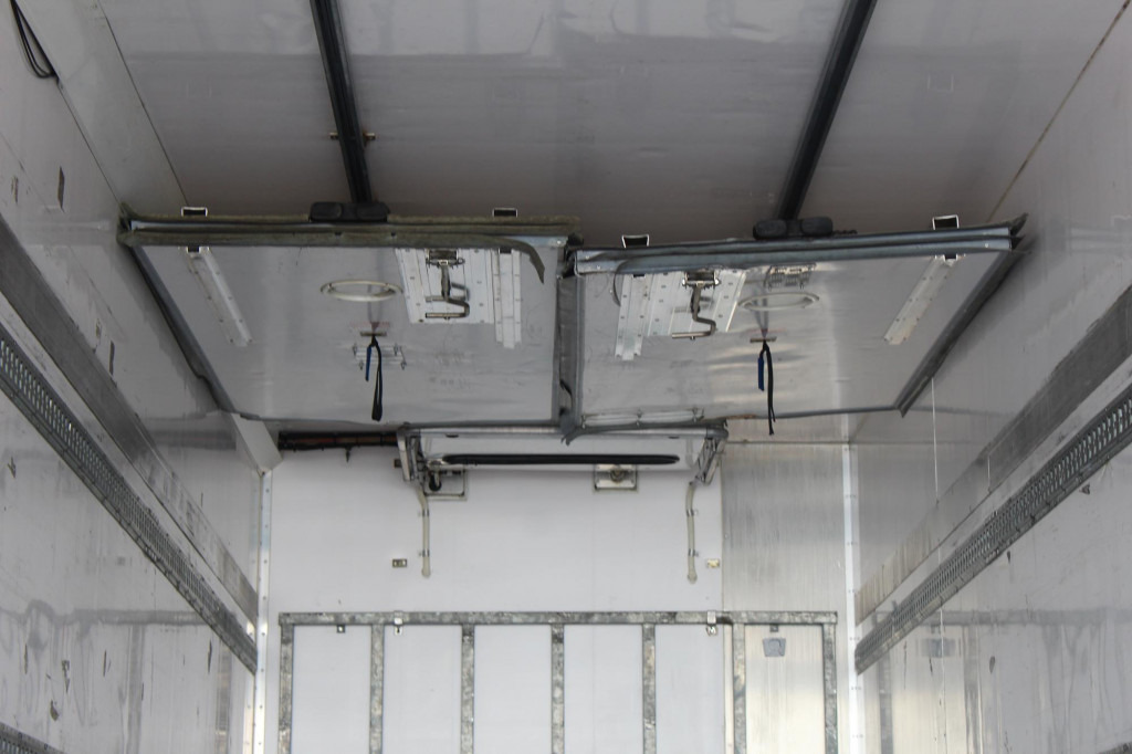 Volvo FM 420 E6 TK T-1200 Spect. Bi-Temp. Strom LBW TW - Kühlkoffer LKW: das Bild 3 Volvo FM 420 E6 TK T-1200 Spect. Bi-Temp. Strom LBW TW - Kühlkoffer LKW: das Bild 3