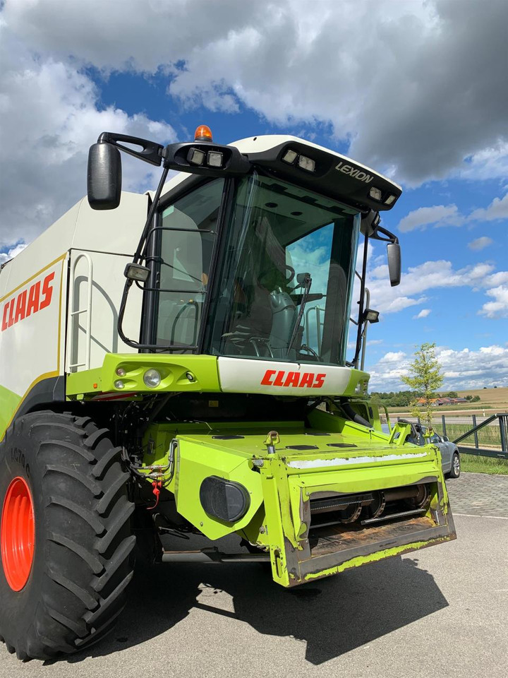 CLAAS Lexion 550 mit Schneidwerk V660, 3D und Klimaautomatik, gepflegter Zustand, Baujahr 2009 - Mähdrescher: das Bild 5 CLAAS Lexion 550 mit Schneidwerk V660, 3D und Klimaautomatik, gepflegter Zustand, Baujahr 2009 - Mähdrescher: das Bild 5
