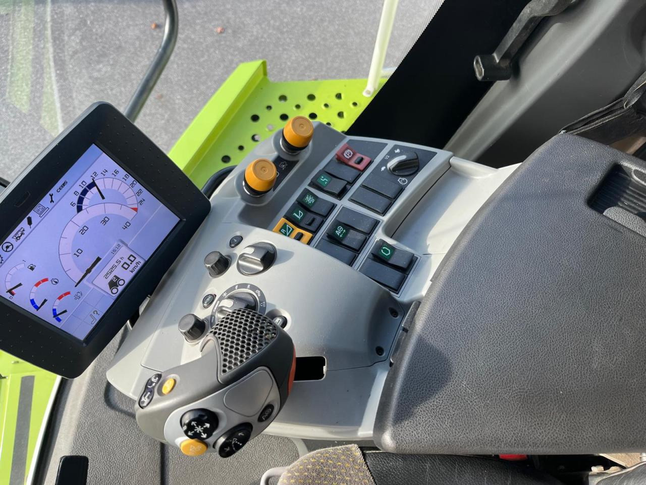 CLAAS Lexion 760TT mt SW V900, 3D, Laserpilot, APS - Leasing CLAAS Lexion 760TT mt SW V900, 3D, Laserpilot, APS: das Bild 20 CLAAS Lexion 760TT mt SW V900, 3D, Laserpilot, APS - Leasing CLAAS Lexion 760TT mt SW V900, 3D, Laserpilot, APS: das Bild 20