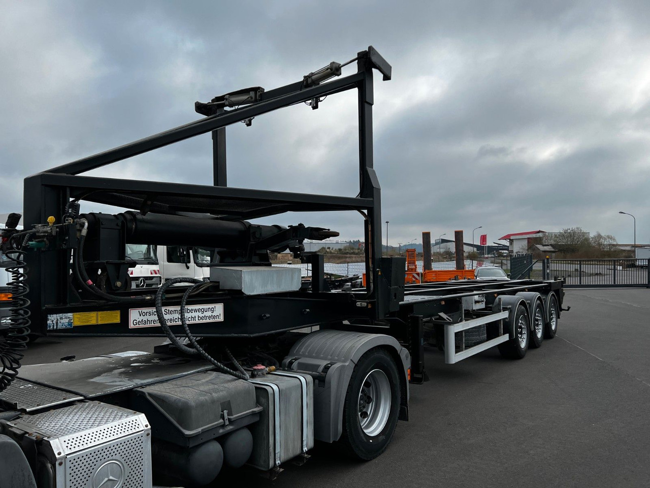 H&W 3- Achs Auflieger für Presscontainer H&W 3- Achs Auflieger für Presscontainer - Container/ Wechselfahrgestell Auflieger: das Bild 2 H&W 3- Achs Auflieger für Presscontainer H&W 3- Achs Auflieger für Presscontainer - Container/ Wechselfahrgestell Auflieger: das Bild 2