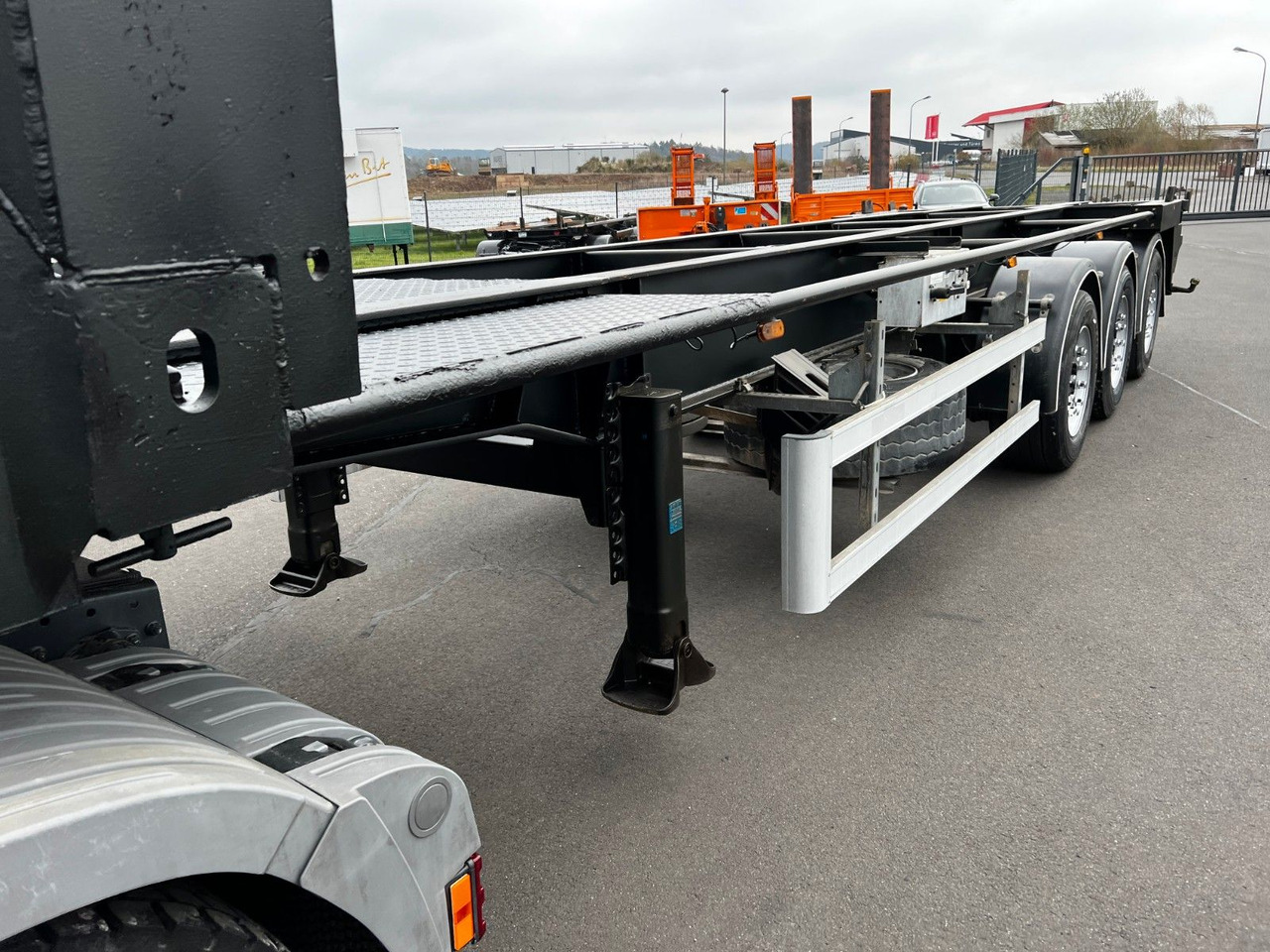 H&W 3- Achs Auflieger für Presscontainer H&W 3- Achs Auflieger für Presscontainer - Container/ Wechselfahrgestell Auflieger: das Bild 4 H&W 3- Achs Auflieger für Presscontainer H&W 3- Achs Auflieger für Presscontainer - Container/ Wechselfahrgestell Auflieger: das Bild 4