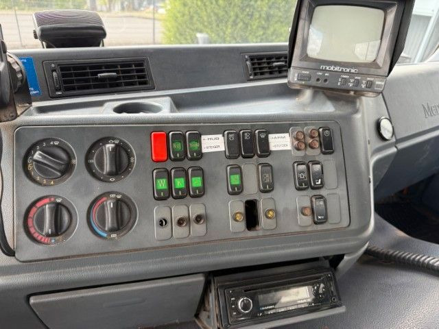 Mercedes-Benz Actros 2031 4x4 Hydraulik + Wechselsystem - Fahrgestell LKW: das Bild 5 Mercedes-Benz Actros 2031 4x4 Hydraulik + Wechselsystem - Fahrgestell LKW: das Bild 5