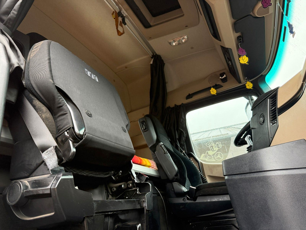 Mercedes-Benz Actros 1843 Stream Space, Hydraulik, Retarder - Sattelzugmaschine: das Bild 5 Mercedes-Benz Actros 1843 Stream Space, Hydraulik, Retarder - Sattelzugmaschine: das Bild 5