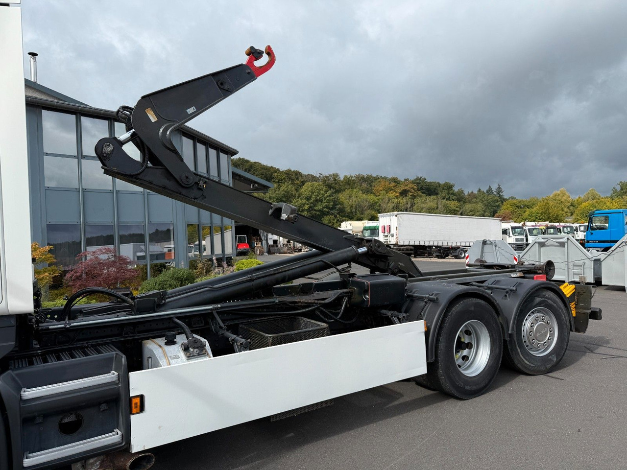 Scania G 440 LB 6x2 Knickhaken Retarder, Klima - Abrollkipper: das Bild 5 Scania G 440 LB 6x2 Knickhaken Retarder, Klima - Abrollkipper: das Bild 5