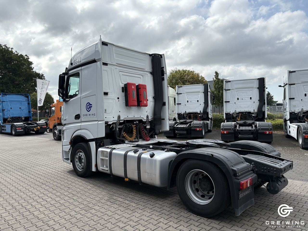 Mercedes-Benz 1845 LS 4x2, Bigspace, PTO, ADR, Retarder - Sattelzugmaschine: das Bild 5 Mercedes-Benz 1845 LS 4x2, Bigspace, PTO, ADR, Retarder - Sattelzugmaschine: das Bild 5