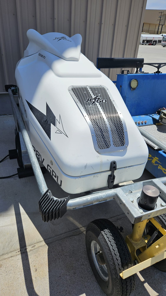 AERO SPECIALTIES diesel-electric hybrid GPU JETGO-600MTI-RJ - Bodenstromaggregat: das Bild 3 AERO SPECIALTIES diesel-electric hybrid GPU JETGO-600MTI-RJ - Bodenstromaggregat: das Bild 3