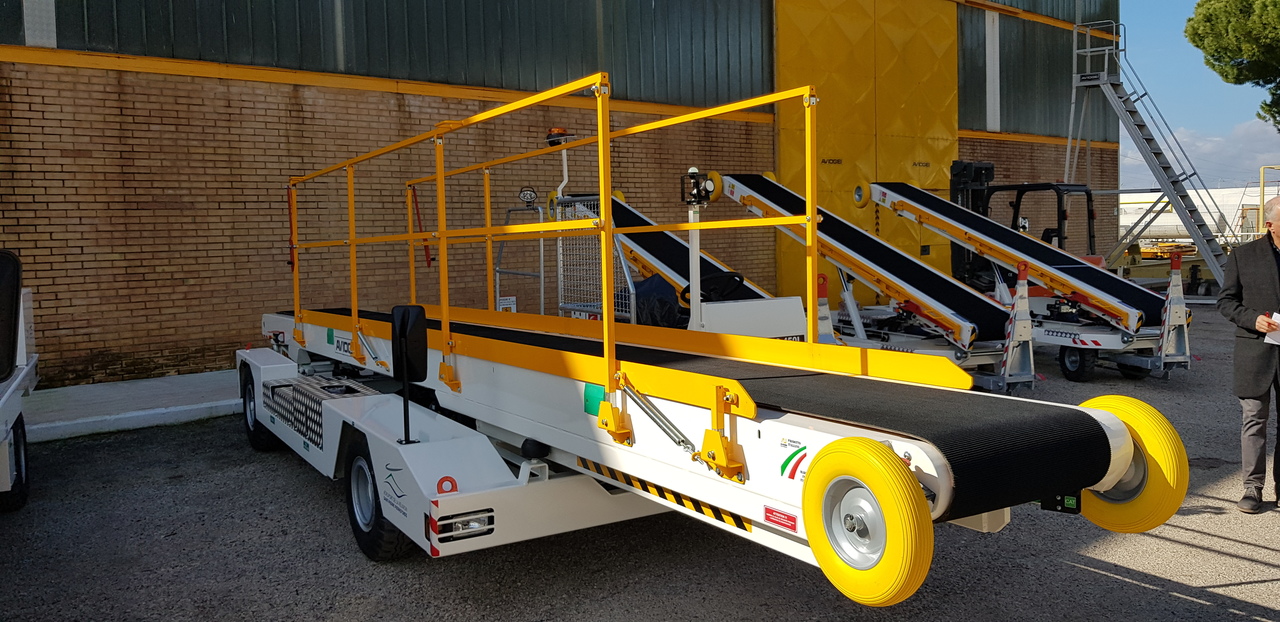 CONVEYOR BELT AVIOGEI NS450 - Förderbandwagen: das Bild 1 CONVEYOR BELT AVIOGEI NS450 - Förderbandwagen: das Bild 1