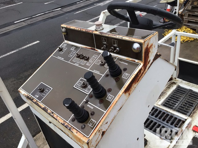 FMC loader Commander 15 Universal Main Deck - Flugzeuglader: das Bild 4 FMC loader Commander 15 Universal Main Deck - Flugzeuglader: das Bild 4