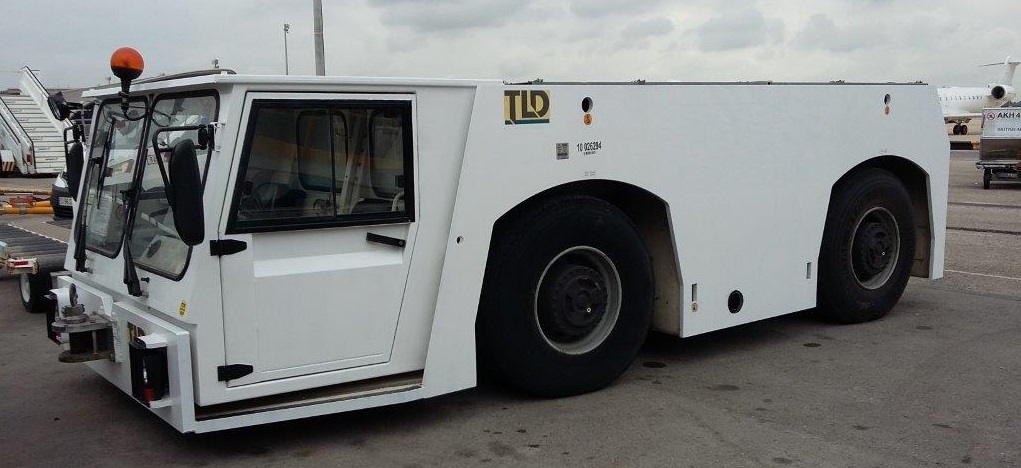 Pushback Tractor TLD TMX400-30 - Flugzeugschlepper: das Bild 2 Pushback Tractor TLD TMX400-30 - Flugzeugschlepper: das Bild 2