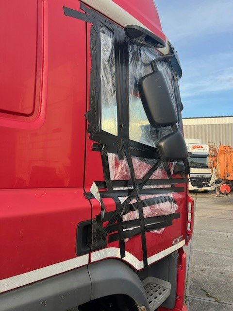 DAF CF 410 FA - Koffer LKW: das Bild 5 DAF CF 410 FA - Koffer LKW: das Bild 5