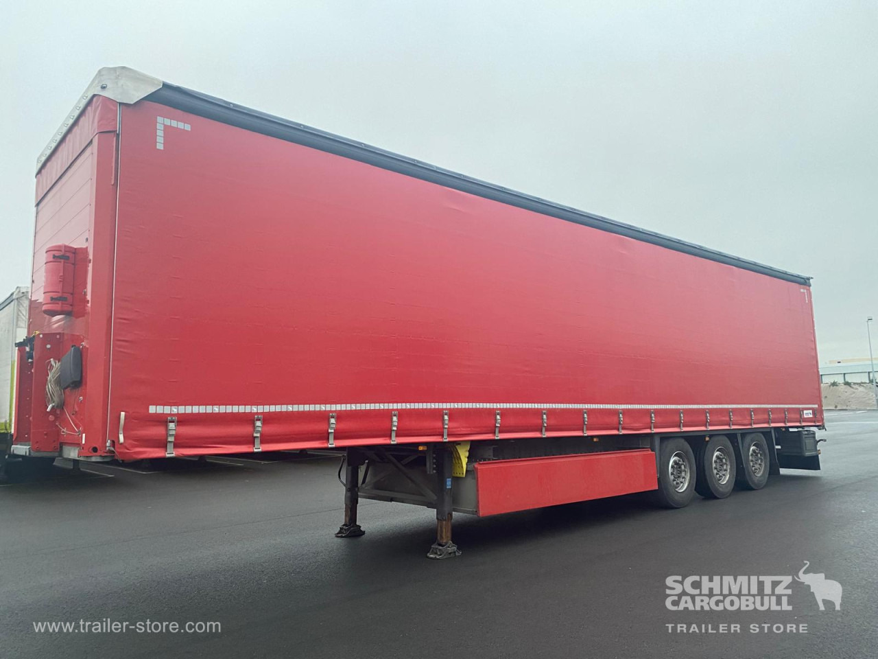 SCHMITZ Curtainsider Standard - Planenauflieger: das Bild 4 SCHMITZ Curtainsider Standard - Planenauflieger: das Bild 4