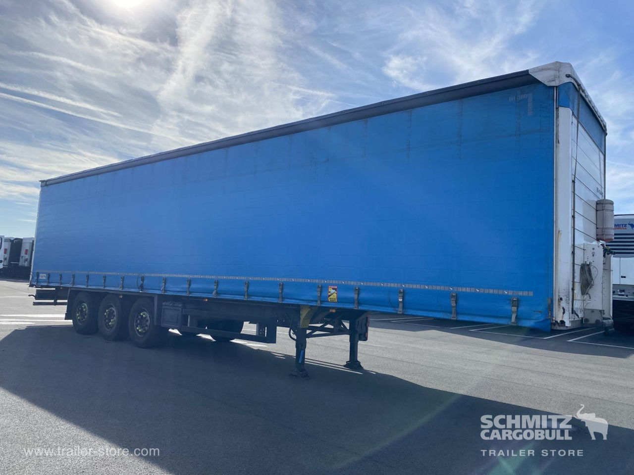SCHMITZ Curtainsider Standard - Planenauflieger: das Bild 1 SCHMITZ Curtainsider Standard - Planenauflieger: das Bild 1