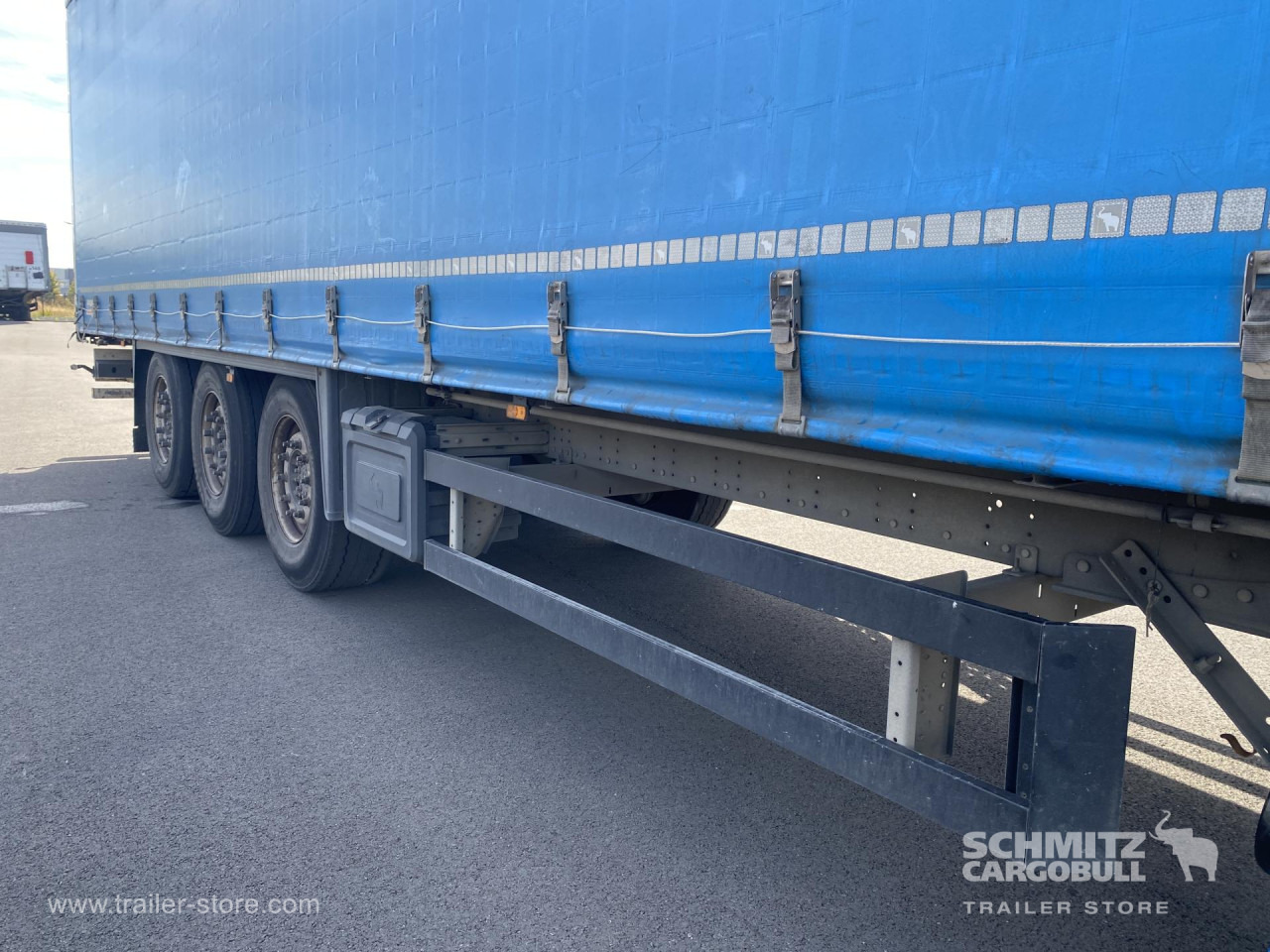 SCHMITZ Curtainsider Standard - Planenauflieger: das Bild 4 SCHMITZ Curtainsider Standard - Planenauflieger: das Bild 4