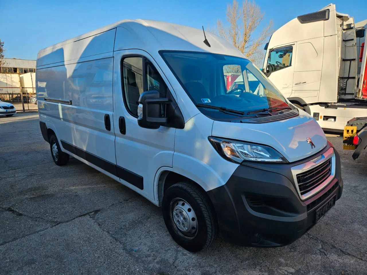 Peugeot Boxer Box 2.2 Premium FT 350 L3H2 Camera 2 units - Koffer Transporter: das Bild 2 Peugeot Boxer Box 2.2 Premium FT 350 L3H2 Camera 2 units - Koffer Transporter: das Bild 2