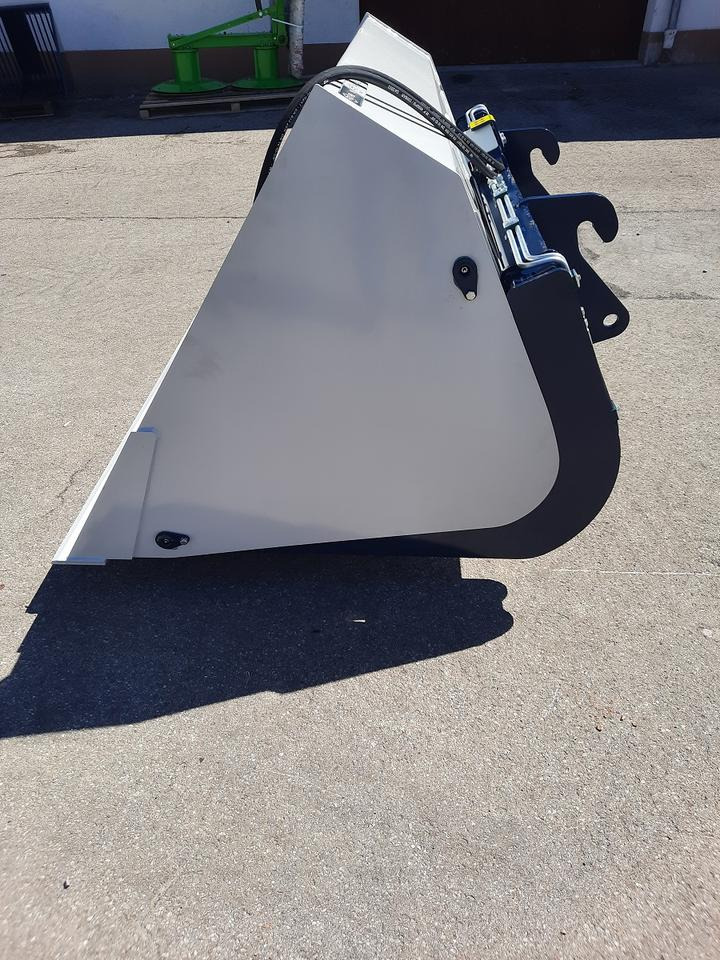 Hochkippschaufel Frontladerschaufel Schaufel Euro Radlader - Ladeschaufel: das Bild 5 Hochkippschaufel Frontladerschaufel Schaufel Euro Radlader - Ladeschaufel: das Bild 5