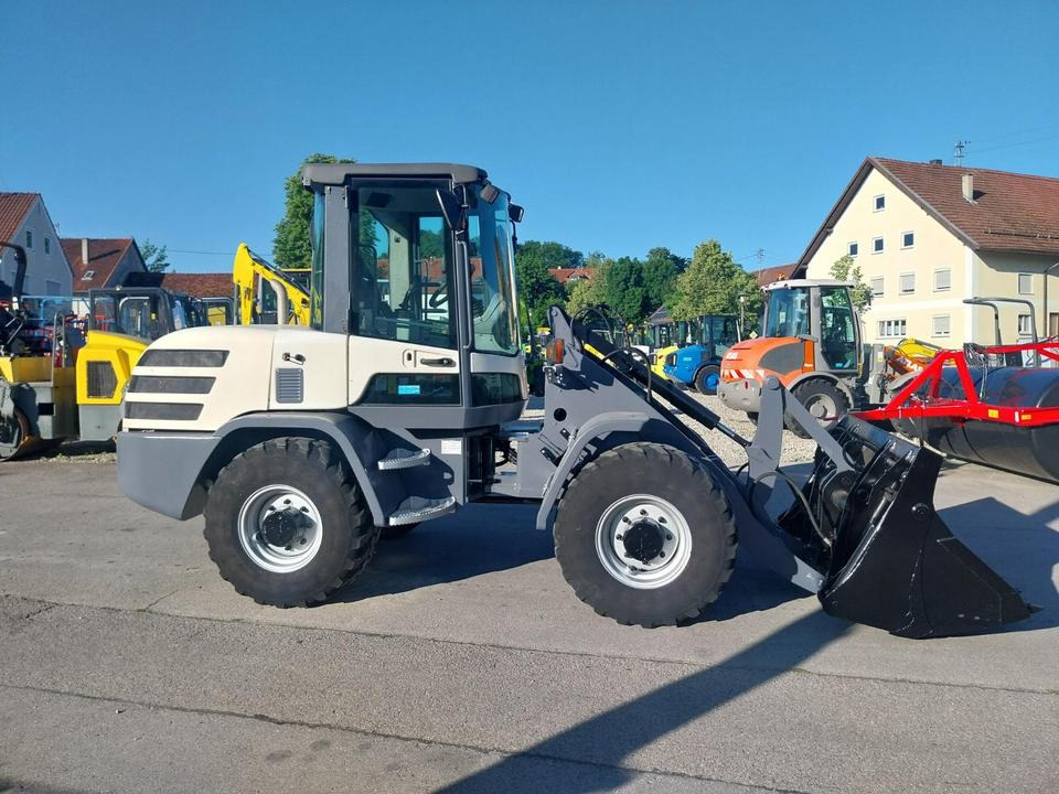 Radlader Terex TL 80 Schaeff Yanmar Hoflader Lader Schaufellader - Hoflader: das Bild 3 Radlader Terex TL 80 Schaeff Yanmar Hoflader Lader Schaufellader - Hoflader: das Bild 3