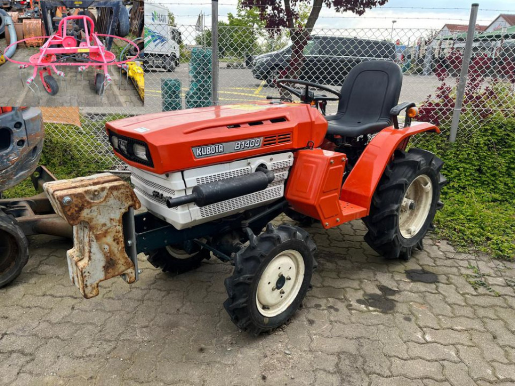 KUBOTA KUBOTA Trecker Diverse 1400 mit Zapfwelle am Heck und Heuwender - Kleintraktor: das Bild 1 KUBOTA KUBOTA Trecker Diverse 1400 mit Zapfwelle am Heck und Heuwender - Kleintraktor: das Bild 1
