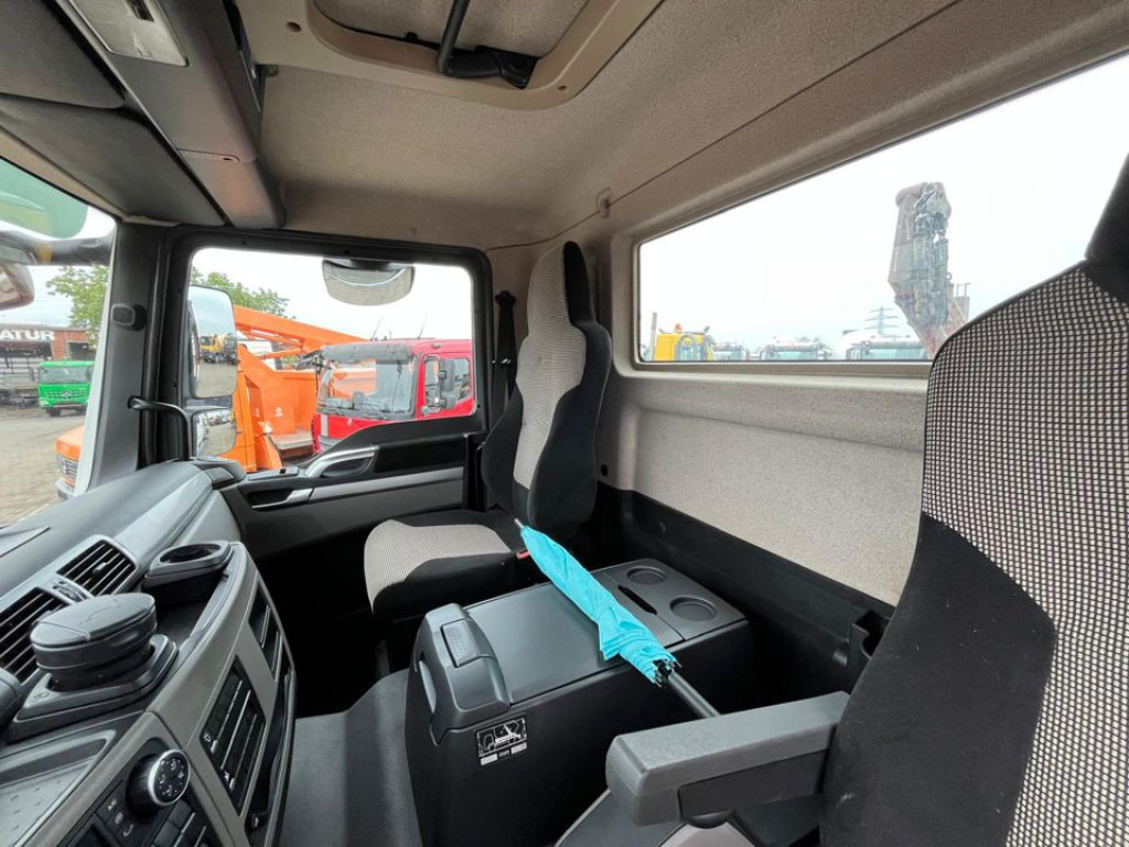 MAN TG-M 18.320 4x2 Absetzkipper Meiller, Funk - Absetzkipper: das Bild 2 MAN TG-M 18.320 4x2 Absetzkipper Meiller, Funk - Absetzkipper: das Bild 2