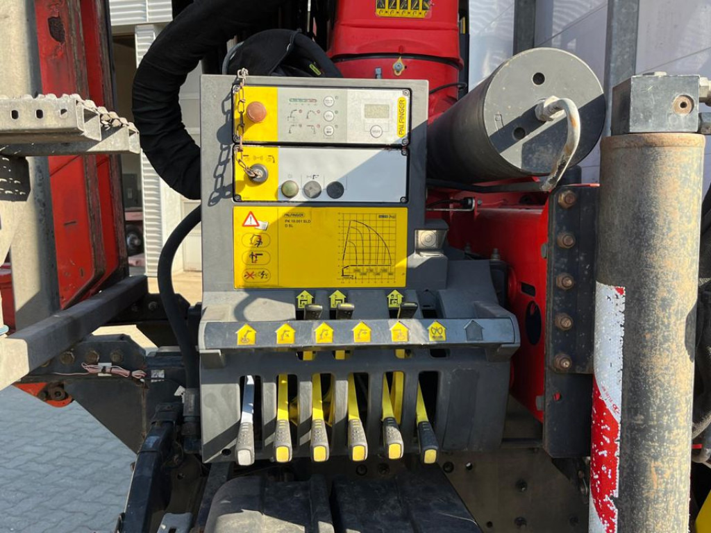 MAN TG-S 26.400 6x2-2 BL Pritsche Heckkran 5xhydr.Ausschub, Funk - Pritsche LKW, Autokran: das Bild 4 MAN TG-S 26.400 6x2-2 BL Pritsche Heckkran 5xhydr.Ausschub, Funk - Pritsche LKW, Autokran: das Bild 4