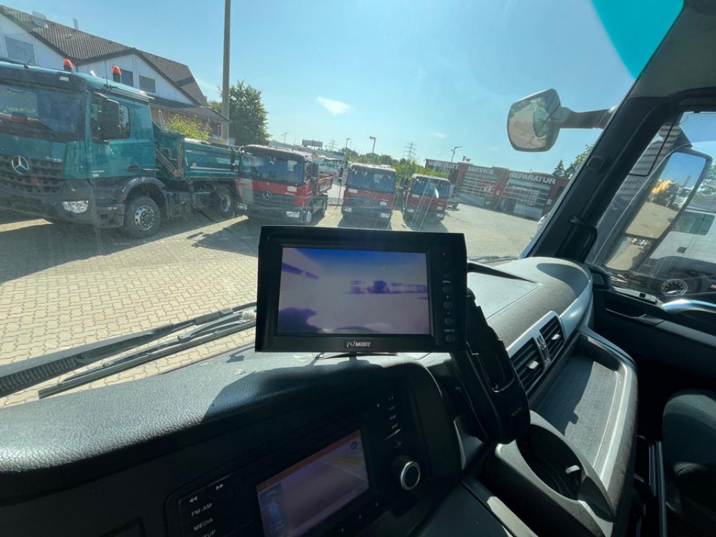 MAN TG-X 26.400 6x2 Pritsche Heckkran Palfinger 34002 - Pritsche LKW, Autokran: das Bild 4 MAN TG-X 26.400 6x2 Pritsche Heckkran Palfinger 34002 - Pritsche LKW, Autokran: das Bild 4