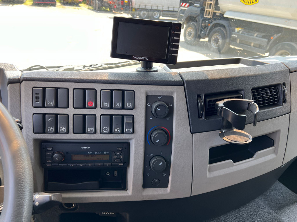 VOLVO (S) Truck FE 320 Kühlkoffer LBW Thermokin T 1200R - Kühlkoffer LKW: das Bild 2 VOLVO (S) Truck FE 320 Kühlkoffer LBW Thermokin T 1200R - Kühlkoffer LKW: das Bild 2