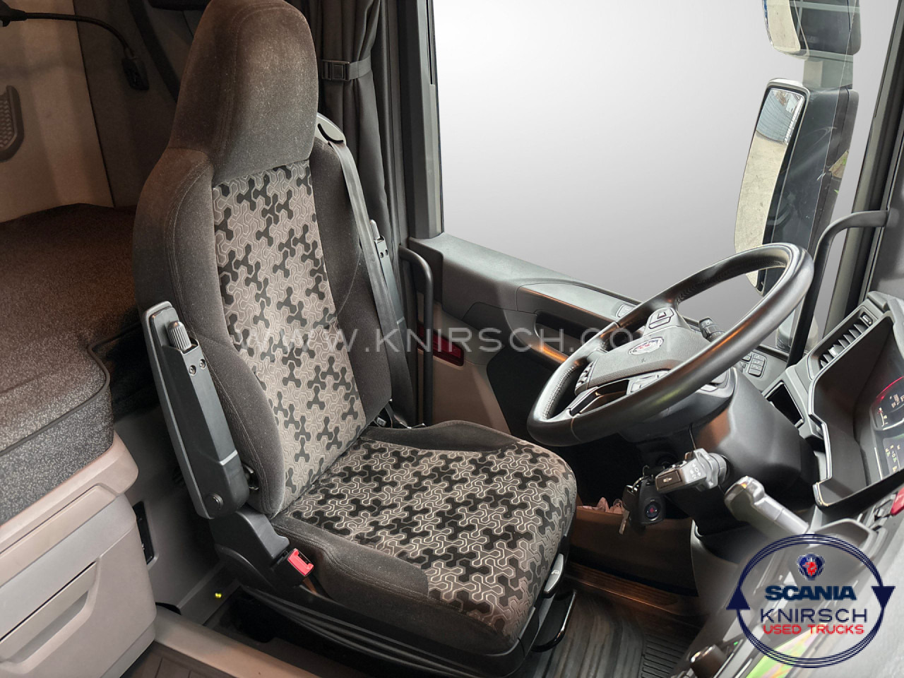 SCANIA R460A4x2NA /Standklima /Full Service / Smart 2 - Sattelzugmaschine: das Bild 4 SCANIA R460A4x2NA /Standklima /Full Service / Smart 2 - Sattelzugmaschine: das Bild 4