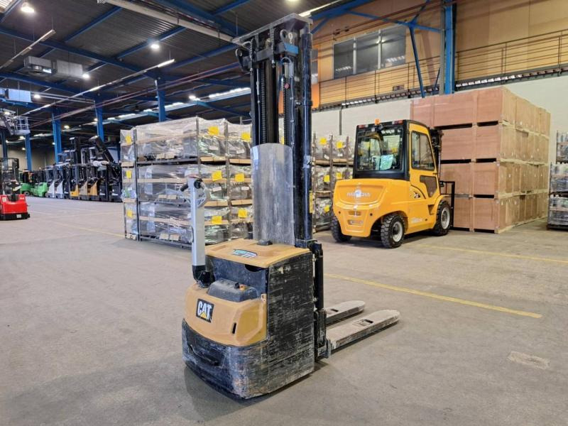 Caterpillar NSP16N2 - Hochhubwagen: das Bild 2 Caterpillar NSP16N2 - Hochhubwagen: das Bild 2