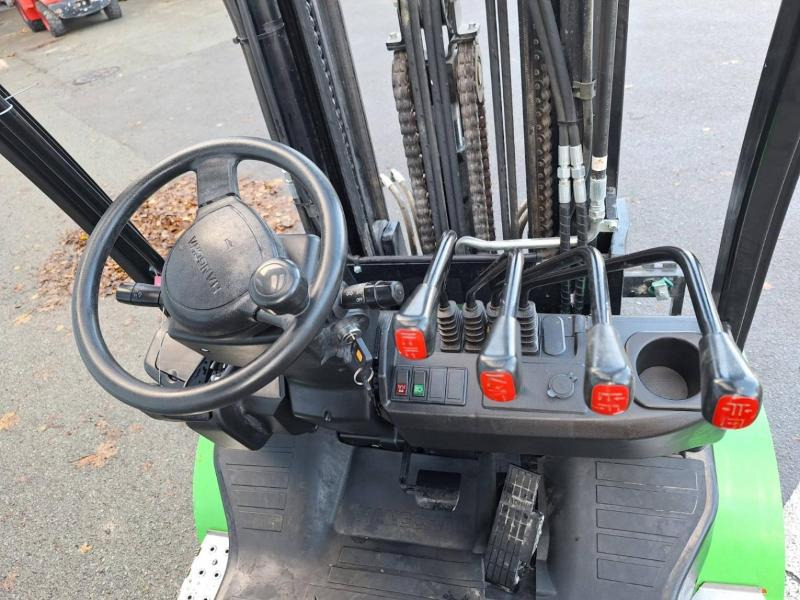 Elektrostapler Hangcha XC35i: das Bild 6