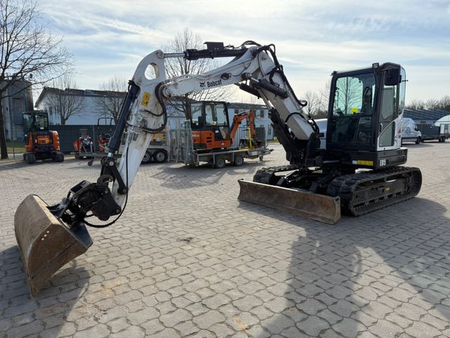 Bobcat E 85, BJ 21/22, 580 BH, hydr. VA, MS08, GLV Bobcat E 85, BJ 21/22, 820 BH, hydr. VA, MS08, GLV - Minibagger: das Bild 1 Bobcat E 85, BJ 21/22, 580 BH, hydr. VA, MS08, GLV Bobcat E 85, BJ 21/22, 820 BH, hydr. VA, MS08, GLV - Minibagger: das Bild 1