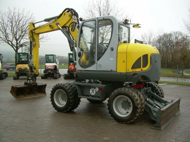 Wacker EW 100, Bj 20, 1750 BH, VA, Powertilt HS08, GL Wacker EW 100, Bj 20, 1750 BH, VA, Powertilt HS08, GL - Mobilbagger: das Bild 2 Wacker EW 100, Bj 20, 1750 BH, VA, Powertilt HS08, GL Wacker EW 100, Bj 20, 1750 BH, VA, Powertilt HS08, GL - Mobilbagger: das Bild 2