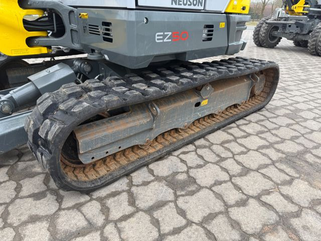 Wacker EZ 50, Bj 24, 300 BH, Gummiketten, HS03, TL Wacker EZ 50, Bj 24, 300 BH, Gummiketten, HS03, TL - Minibagger: das Bild 5 Wacker EZ 50, Bj 24, 300 BH, Gummiketten, HS03, TL Wacker EZ 50, Bj 24, 300 BH, Gummiketten, HS03, TL - Minibagger: das Bild 5