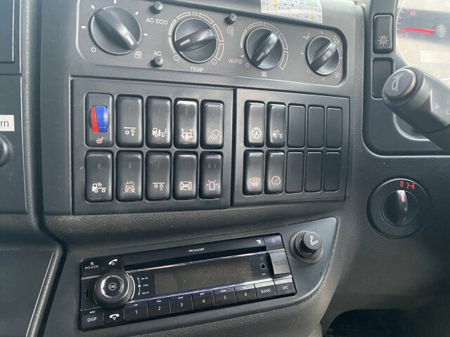 MAN TGA 26.430 6x2-2 LL - Kehrmaschine: das Bild 3 MAN TGA 26.430 6x2-2 LL - Kehrmaschine: das Bild 3