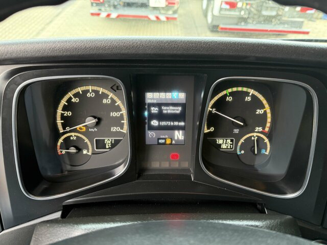 Mercedes-Benz Actros 4x2 Pritsche Plane Laderampe + Anhänger - Plane LKW: das Bild 3 Mercedes-Benz Actros 4x2 Pritsche Plane Laderampe + Anhänger - Plane LKW: das Bild 3