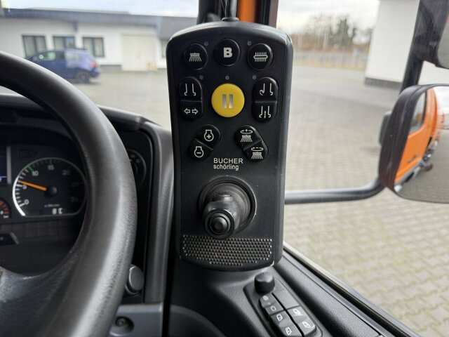 Mercedes-Benz Atego Kehrmaschine BUCHER CITYFANT 5000 - Kehrmaschine: das Bild 3 Mercedes-Benz Atego Kehrmaschine BUCHER CITYFANT 5000 - Kehrmaschine: das Bild 3