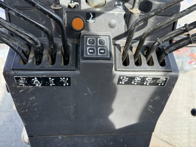 New Holland F106.6A alrrad 6x6 Grader 12 Ton - 10.700 Std - Grader: das Bild 5 New Holland F106.6A alrrad 6x6 Grader 12 Ton - 10.700 Std - Grader: das Bild 5