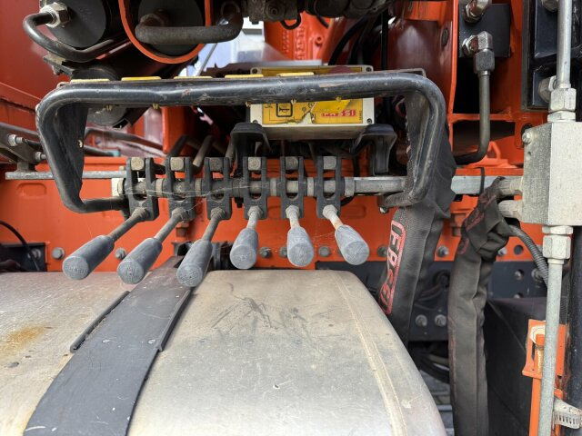 Renault Premium Lander Pritsche mit Kran FASSI - Autokran, Pritsche LKW: das Bild 4 Renault Premium Lander Pritsche mit Kran FASSI - Autokran, Pritsche LKW: das Bild 4