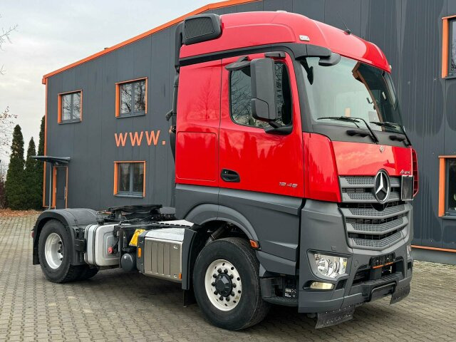 Mercedes-Benz ACTROS 1846 4x4 HAD Eur 6 Kipphydraulik Retarder - Sattelzugmaschine: das Bild 1 Mercedes-Benz ACTROS 1846 4x4 HAD Eur 6 Kipphydraulik Retarder - Sattelzugmaschine: das Bild 1