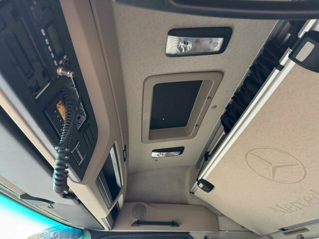 Mercedes-Benz ACTROS 1846 4x4 HAD Eur 6 Kipphydraulik Retarder - Sattelzugmaschine: das Bild 5 Mercedes-Benz ACTROS 1846 4x4 HAD Eur 6 Kipphydraulik Retarder - Sattelzugmaschine: das Bild 5