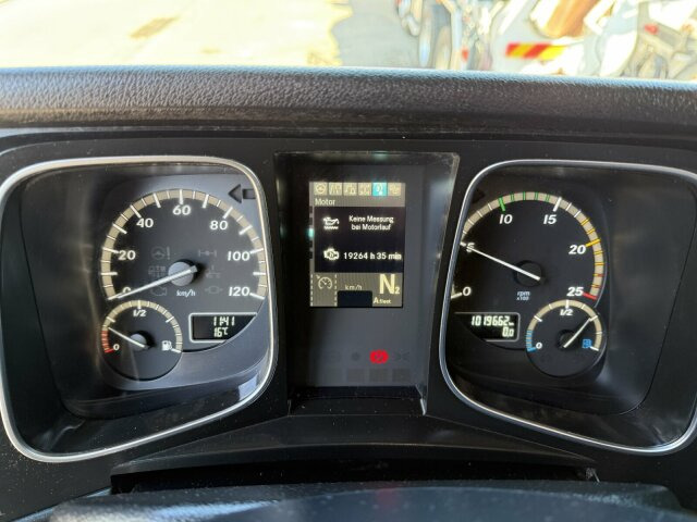 Mercedes-Benz Actros 1845 LS SZM 4x2 Kipphydraulik Retarder - Sattelzugmaschine: das Bild 2 Mercedes-Benz Actros 1845 LS SZM 4x2 Kipphydraulik Retarder - Sattelzugmaschine: das Bild 2