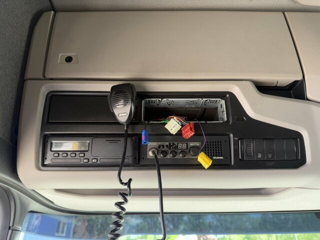 Scania G450 XT 4x4 Euro 6 SZM Kipphydraulik Blatt/ Luft - Sattelzugmaschine: das Bild 4 Scania G450 XT 4x4 Euro 6 SZM Kipphydraulik Blatt/ Luft - Sattelzugmaschine: das Bild 4