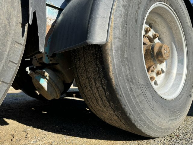 Schwarzmüller HS 3/E Langmaterial Holz 3 Achse 35.000 Kg - Holzauflieger: das Bild 2 Schwarzmüller HS 3/E Langmaterial Holz 3 Achse 35.000 Kg - Holzauflieger: das Bild 2