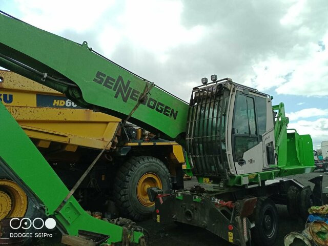 Sennebogen 818-E Umschlagbagger - 83 Ton - mit Greifer - Mobilbagger: das Bild 1 Sennebogen 818-E Umschlagbagger - 83 Ton - mit Greifer - Mobilbagger: das Bild 1