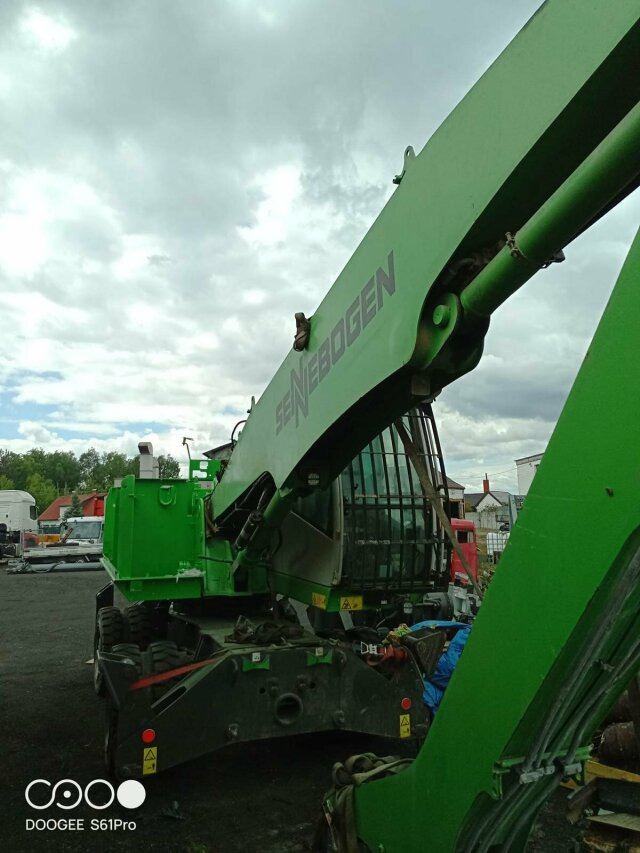 Sennebogen 818-E Umschlagbagger - 83 Ton - mit Greifer - Mobilbagger: das Bild 4 Sennebogen 818-E Umschlagbagger - 83 Ton - mit Greifer - Mobilbagger: das Bild 4